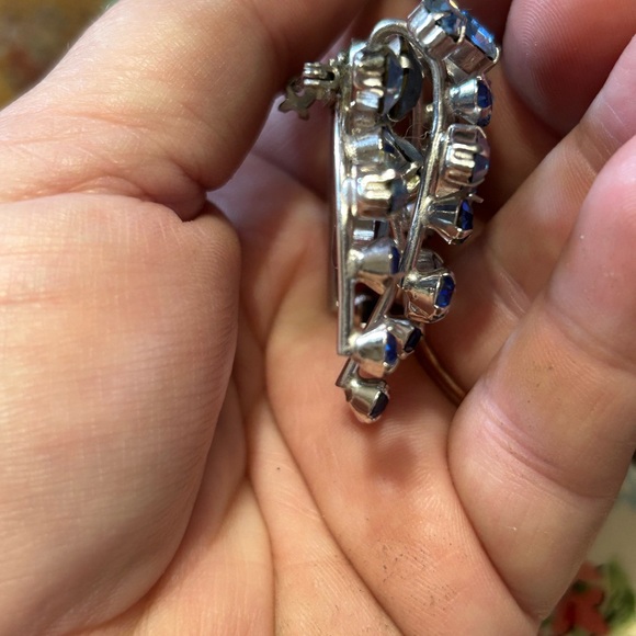 Vintage Blue Stones Silvertone Brooch - Picture 3 of 6